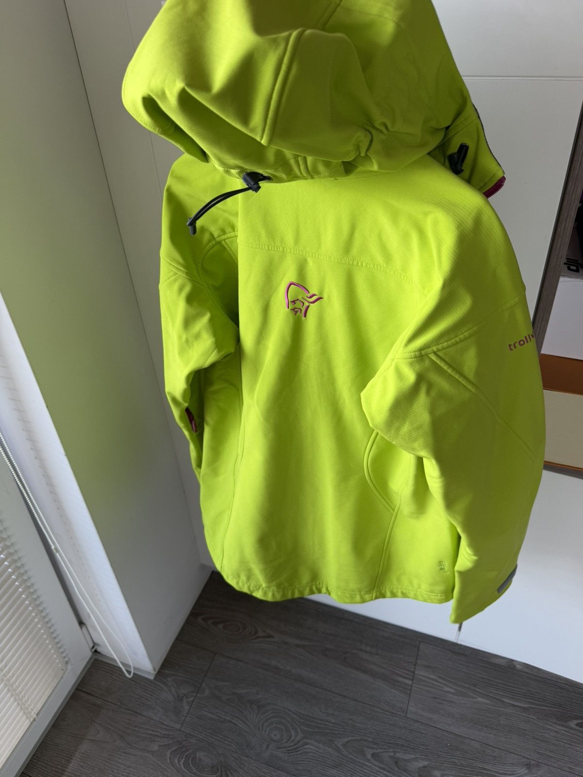 Norrona Norrona Trollveggen Flex3 Birch Tree Green Woman’s Jacket Size L / US 10 / IT 46 - 3 Thumbnail