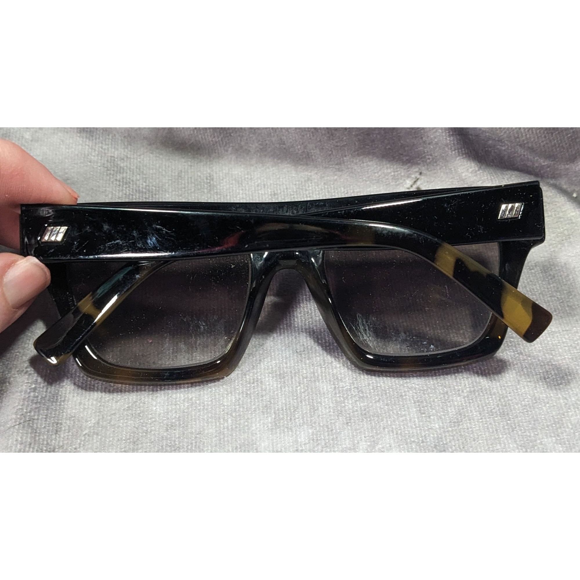 Le Specs Le Specs Subdimension Chunky Retro Tortoise Sunglasses Size ONE SIZE - 7 Thumbnail