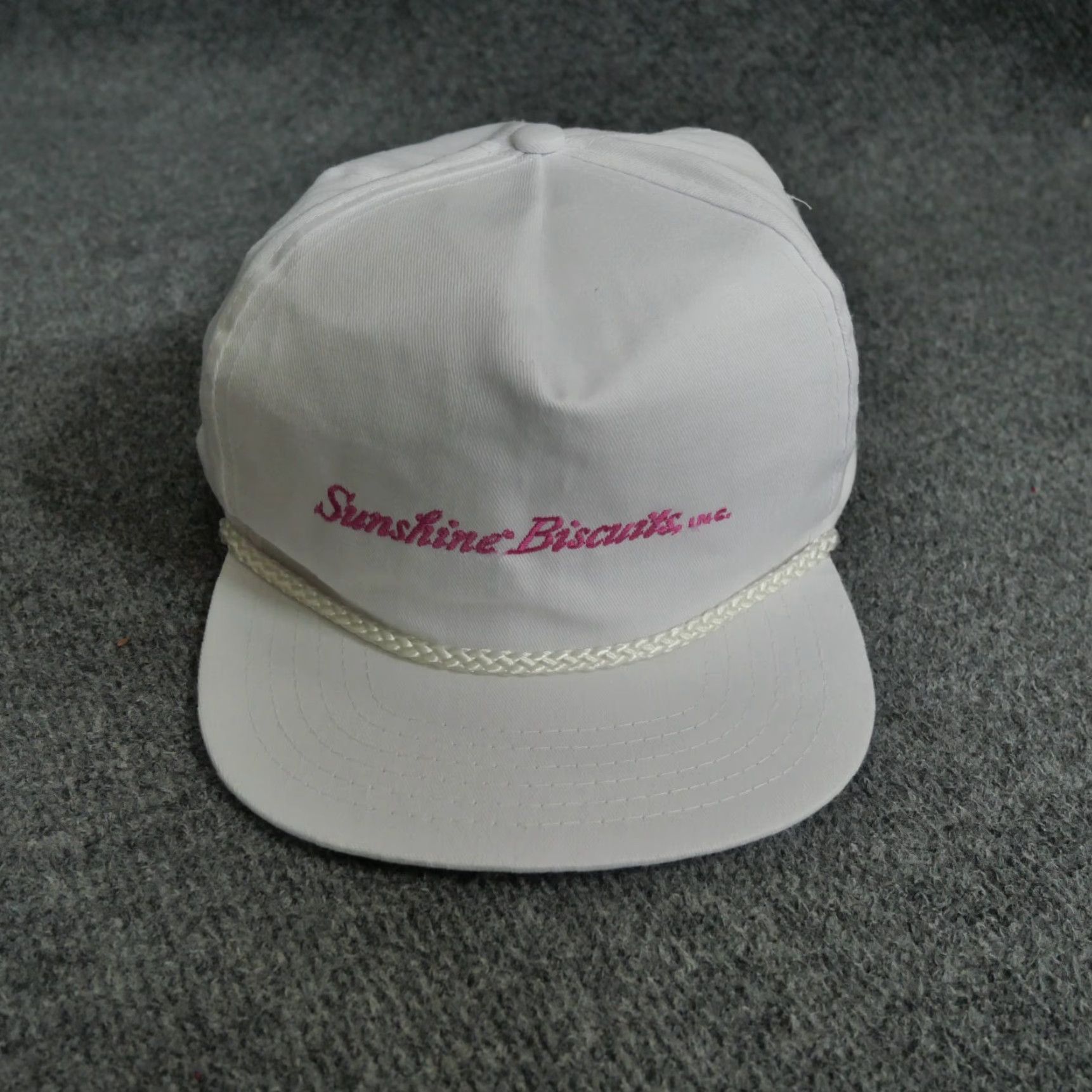 Vintage VINTAGE Sunshine Biscuits Hat Adult White Pink Logo Snap Back Mens 90s Size ONE SIZE - 2 Thumbnail