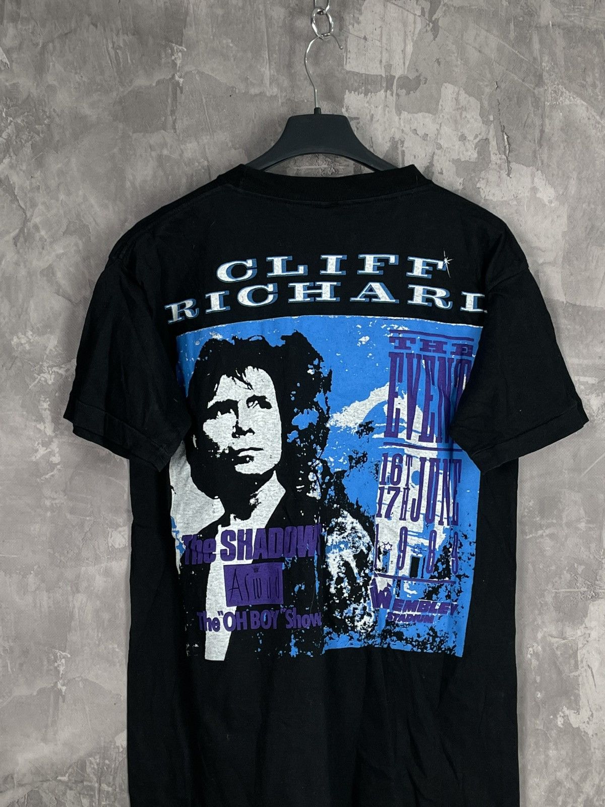 Band Tees Vintage 1990 Cliff Richard Tour T-shirt Size US M / EU 48-50 / 2 - 9 Thumbnail