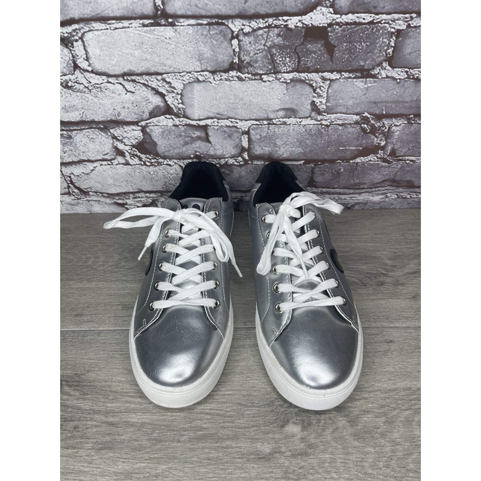 Disney Disney Mickey Mouse Silver Metallic Textile Lace Up Low Snea Size US 10 / IT 40 - 10 Thumbnail