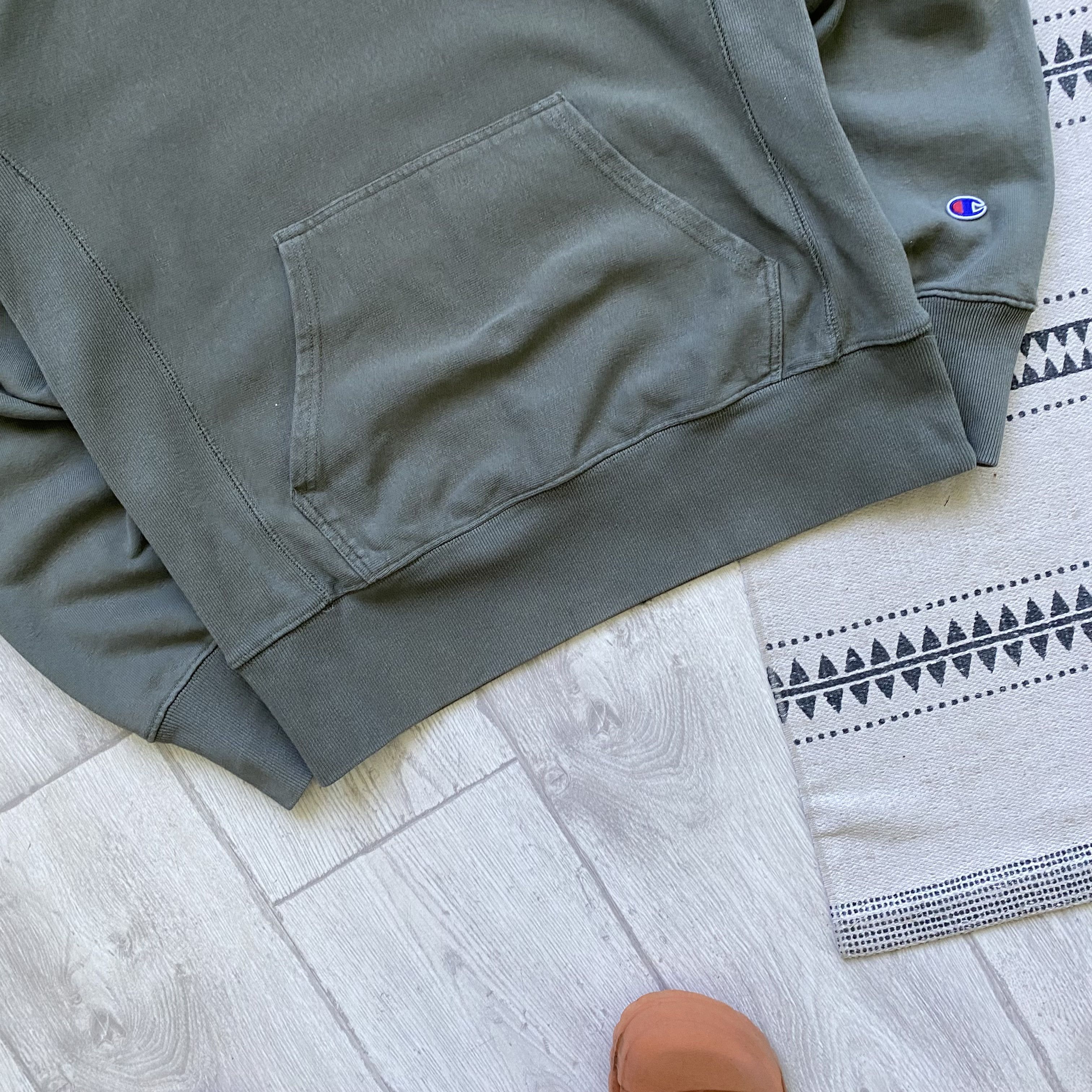 Champion 🦏 Vintage Champion hoodie heavy reverse wave Y2K mini logo Size US M / EU 48-50 / 2 - 3 Thumbnail