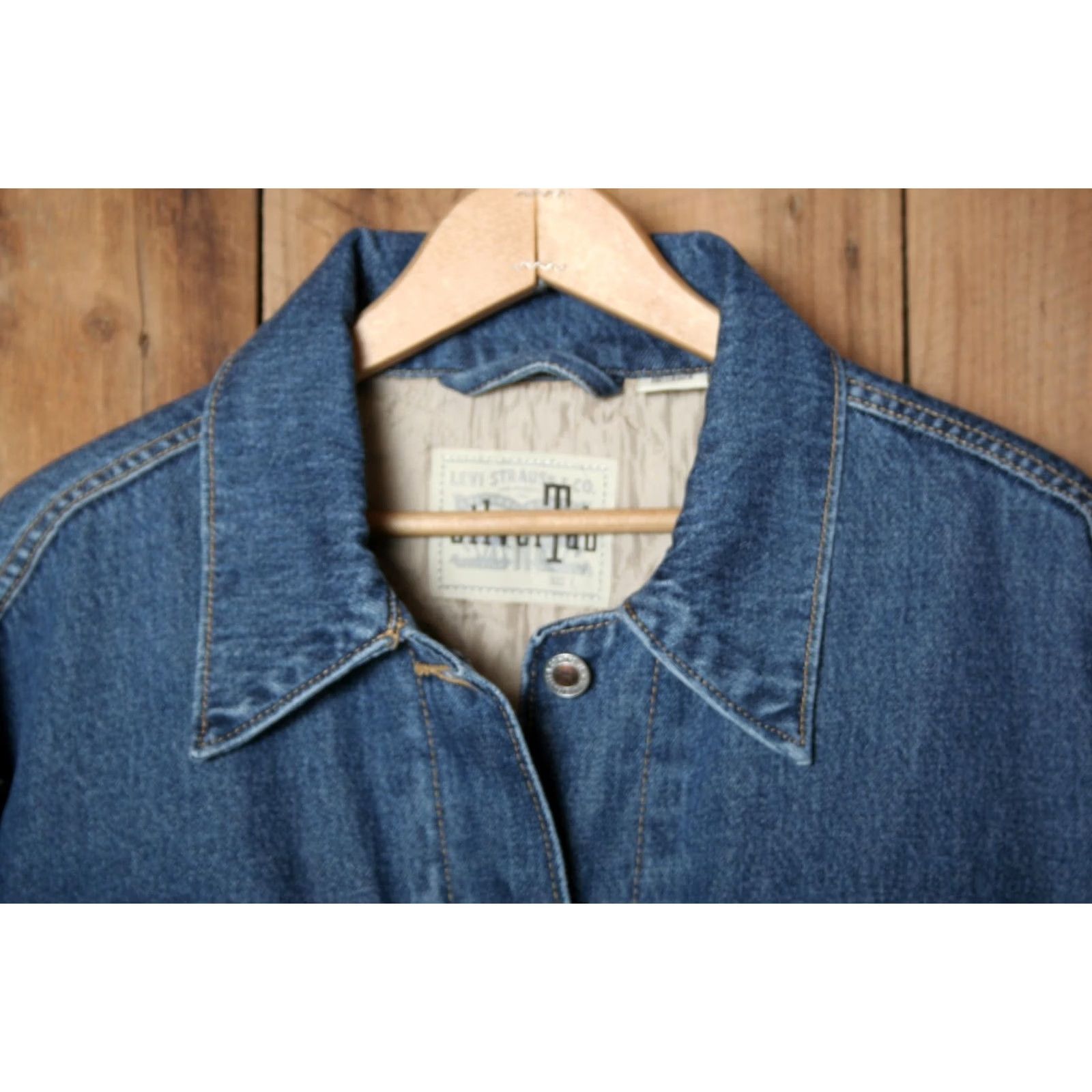 Levi's LEVI'S Silvertab Blue Denim Quilt Lined Baggy Trucker Jacket Women's Sz. L Shirt Denim Jacket Womens L Baggy Blue Size L / US 10 / IT 46 - 2 Thumbnail