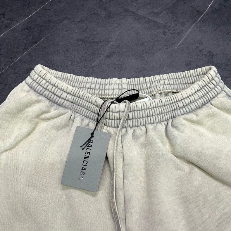 Balenciaga Balenciaga size XS Vintage Beige Embroidered Logo Shorts Size US 27 - 3 Thumbnail