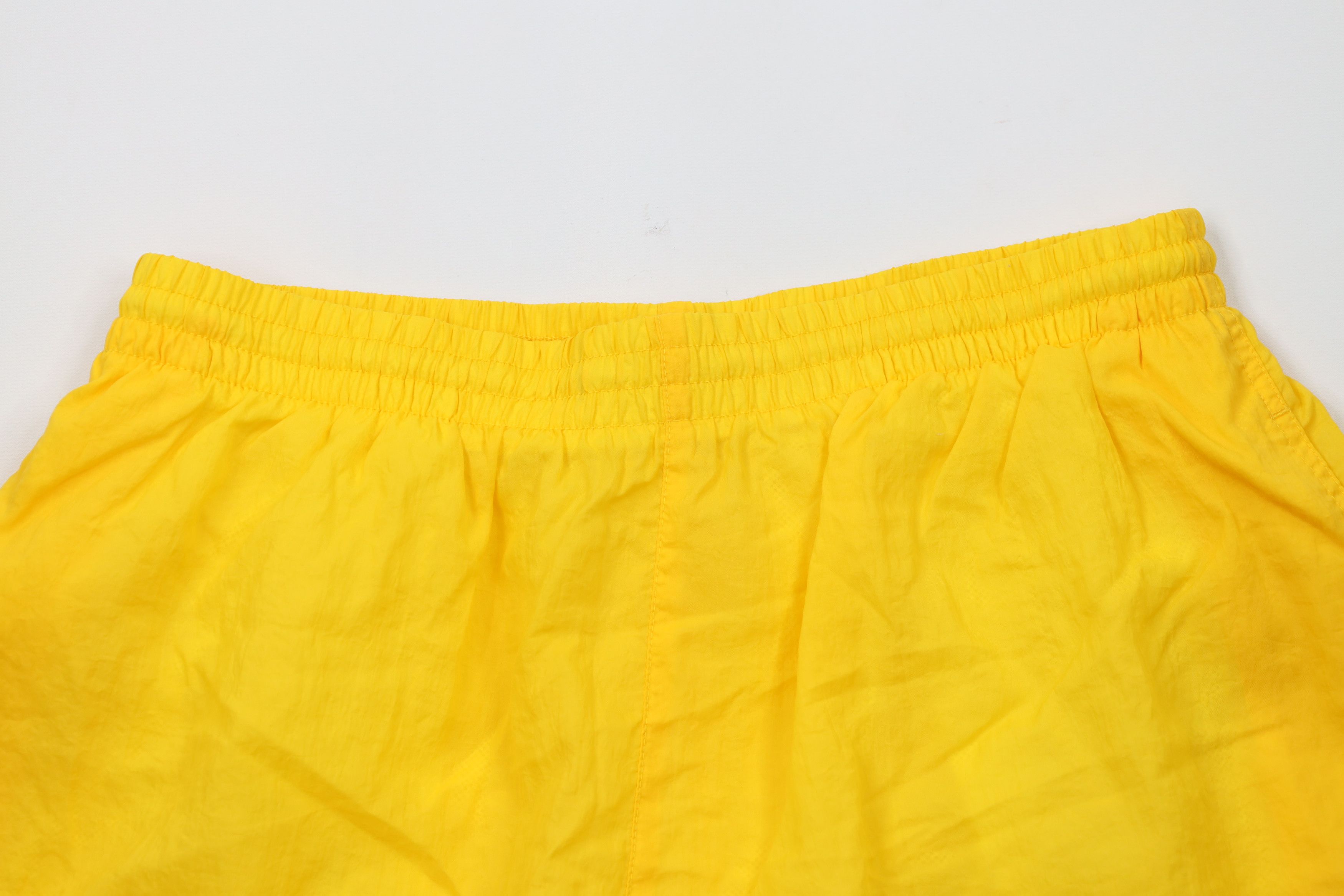 Reebok × Vintage Vintage 90s Reebok Lined Above Knee Shorts Yellow Nylon Size US 36 / EU 52 - 2 Thumbnail