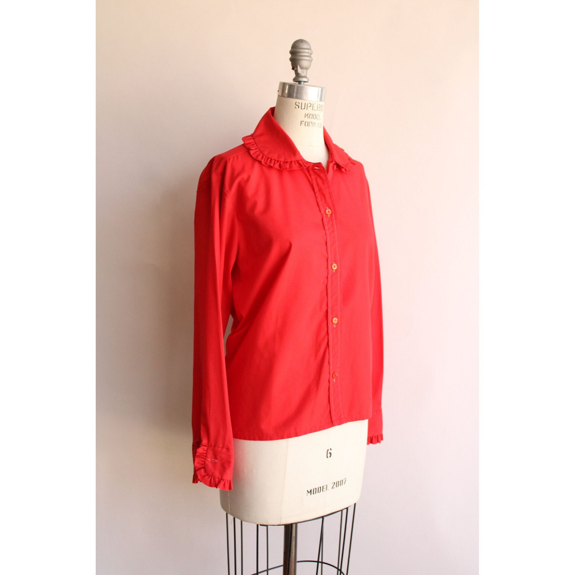 Vintage Vintage 1970s Blouse, Lady Marlboro Red Button Up Shirt with Size L / US 10 / IT 46 - 6 Thumbnail