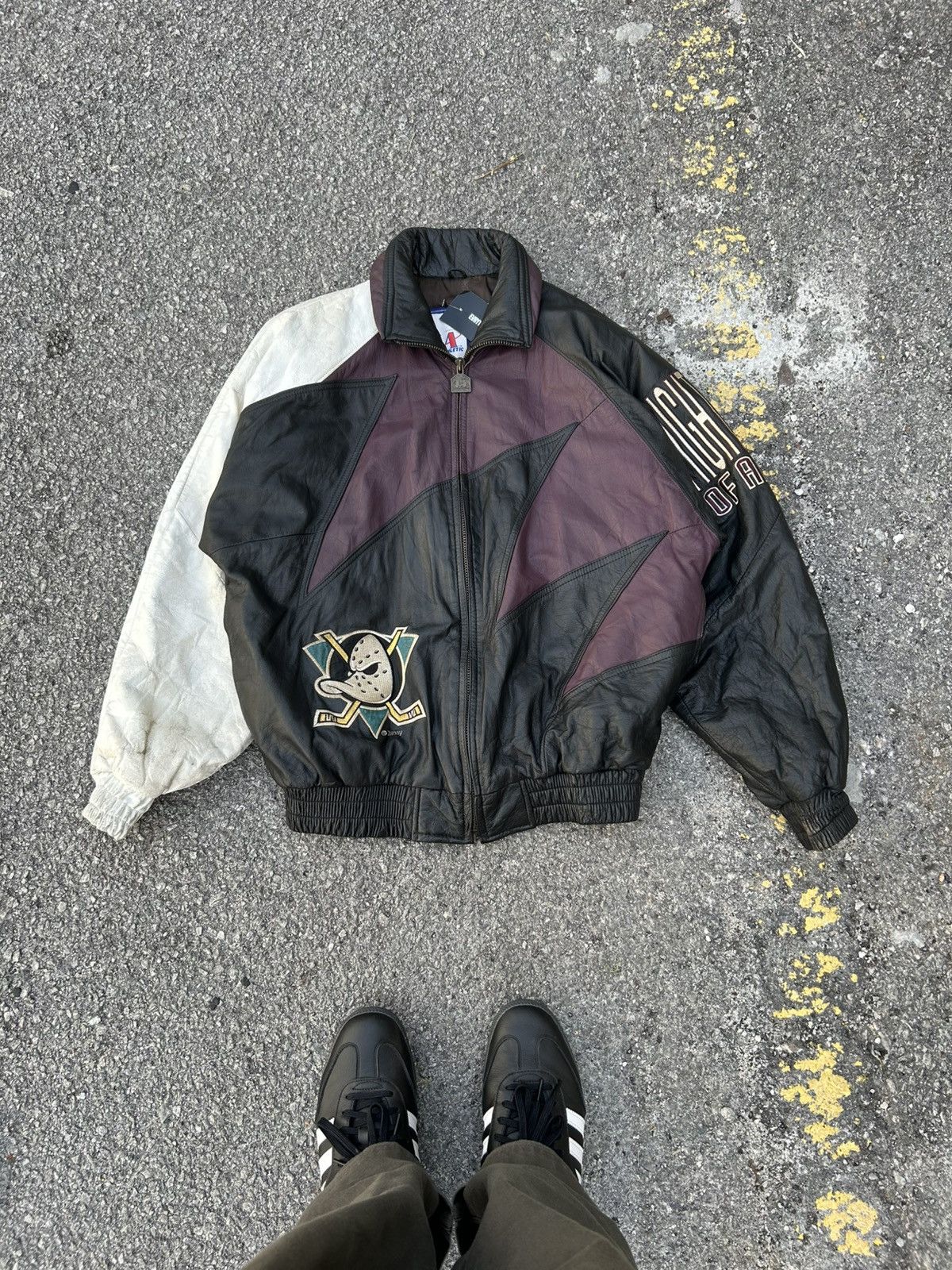 NHL Vintage NHL Mighty Ducks Leather Jacket Size US M / EU 48-50 / 2 - 1 Thumbnail