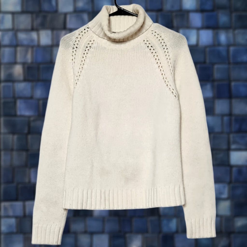 Theory Theory Womens L Sweater Turtleneck Ivory Wool Cashmere Pullover Long Sleeve VINTAGE Size L / US 10 / IT 46 - 1 Thumbnail