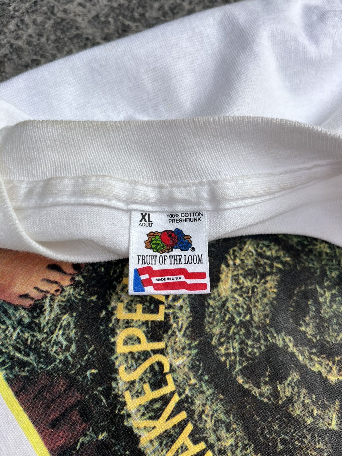 Vintage VINTAGE 1993 FREE SHAKESPEARE IN CENTRAL PARK TEE 🎼 Size US XL / EU 56 / 4 - 4 Thumbnail