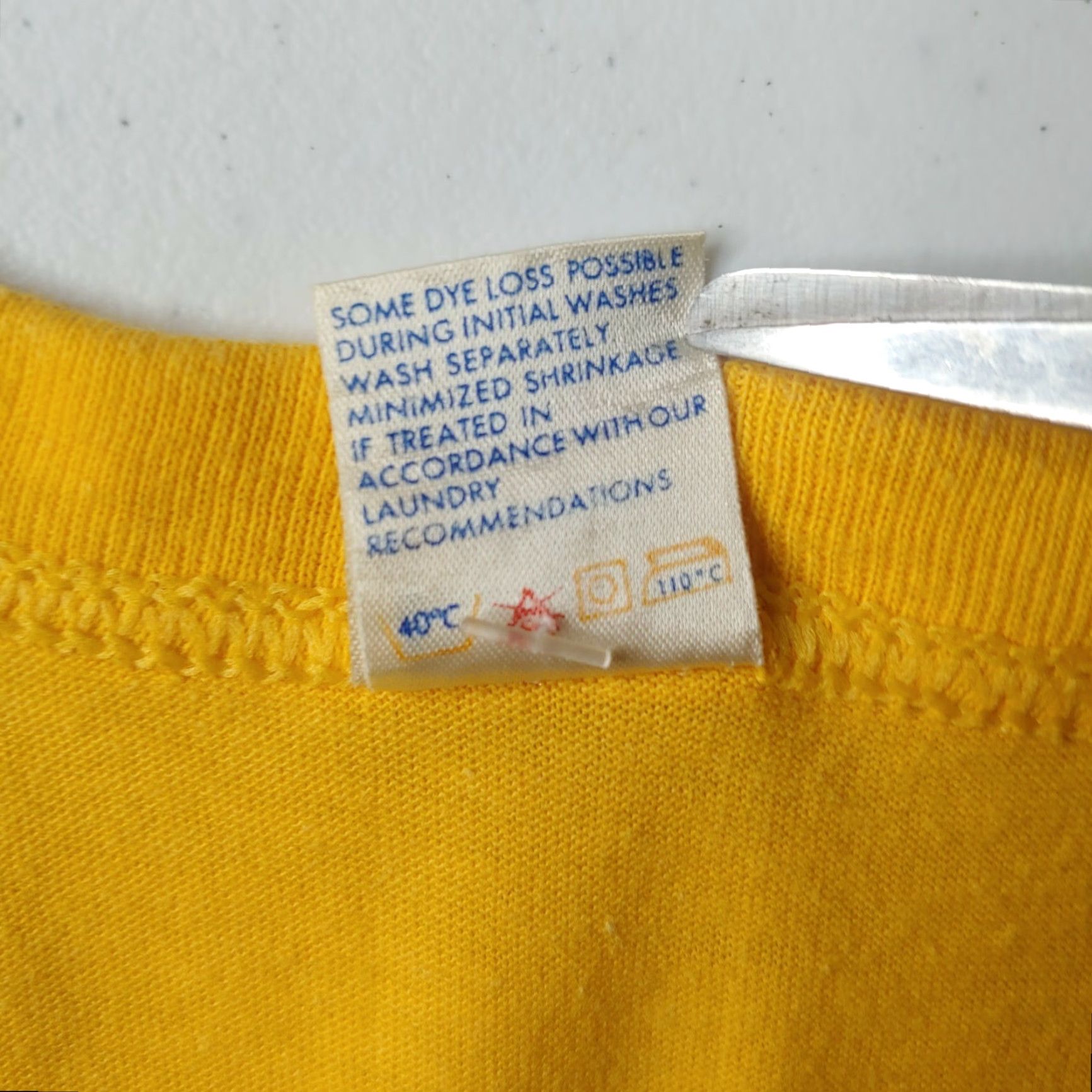 Vintage VINTAGE Fairline Canada T-Shirt Large Yellow Red Maple Leaf Short Sleeve Crew Neck Men's Size US L / EU 52-54 / 3 - 5 Thumbnail