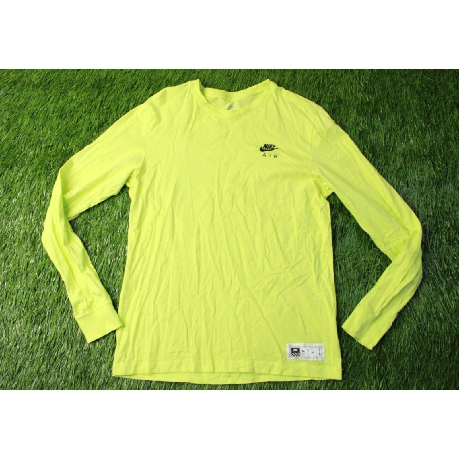 Nike Nike Air Max The Nike Tee Shirt Long Sleeve Neon Size M Men T-Shirt Jersey 100% Cotton Logo Graphic Print Summer Casual JSID DJ1379-736 Size US M / EU 48-50 / 2 - 2 Thumbnail