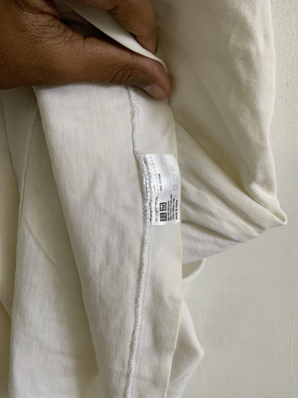 Kaws × Uniqlo Kaws Big Logo Uniqlo Tee Size US XL / EU 56 / 4 - 9 Thumbnail