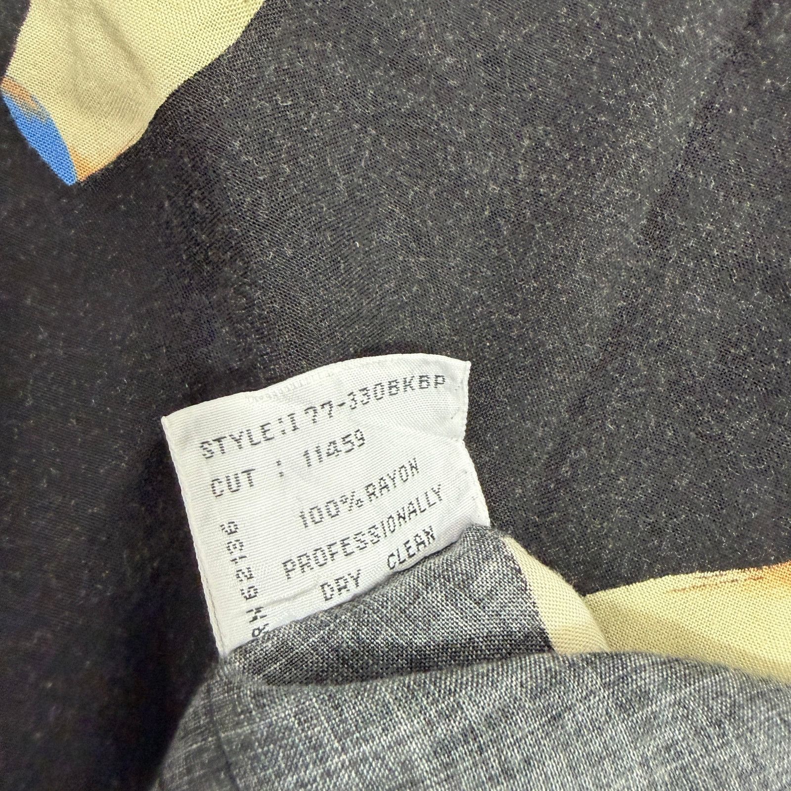 Guess Vintage 90s Guess by Georges Marciano Bowling Button Shirt Size US S / EU 44-46 / 1 - 8 Thumbnail