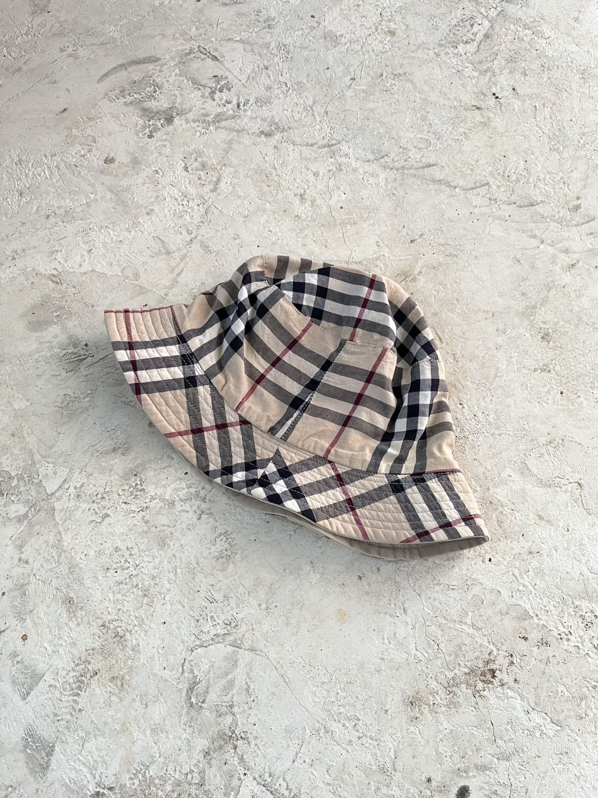 Burberry Burberry Reversible Bucket Hats Size ONE SIZE - 1 Thumbnail