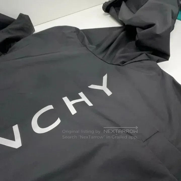 Givenchy Givenchy Men's Letter Print Zip Long Sleeve Jacket. Size US M / EU 48-50 / 2 - 1 Thumbnail