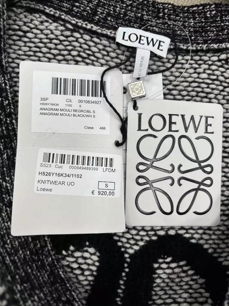 Loewe LOEWE Wool V-neck knitwear with texture Size US S / EU 44-46 / 1 - 3 Thumbnail
