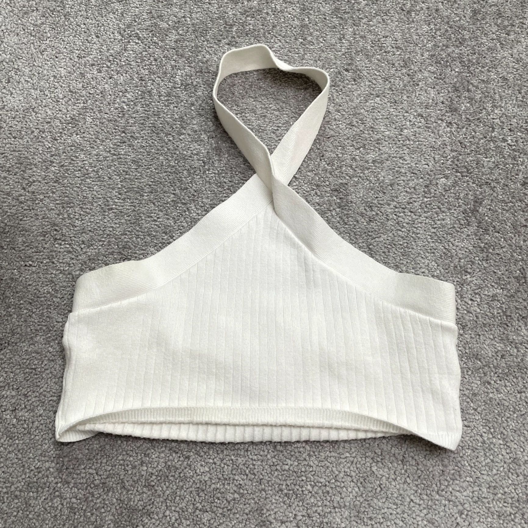 Bdg BDG Urban Outfitters Halter Backless Cropped Top Womens Large White Knit Casual Tank Sleeveless Summer Beach Bohemian Modern Size L / US 10 / IT 46 - 2 Thumbnail