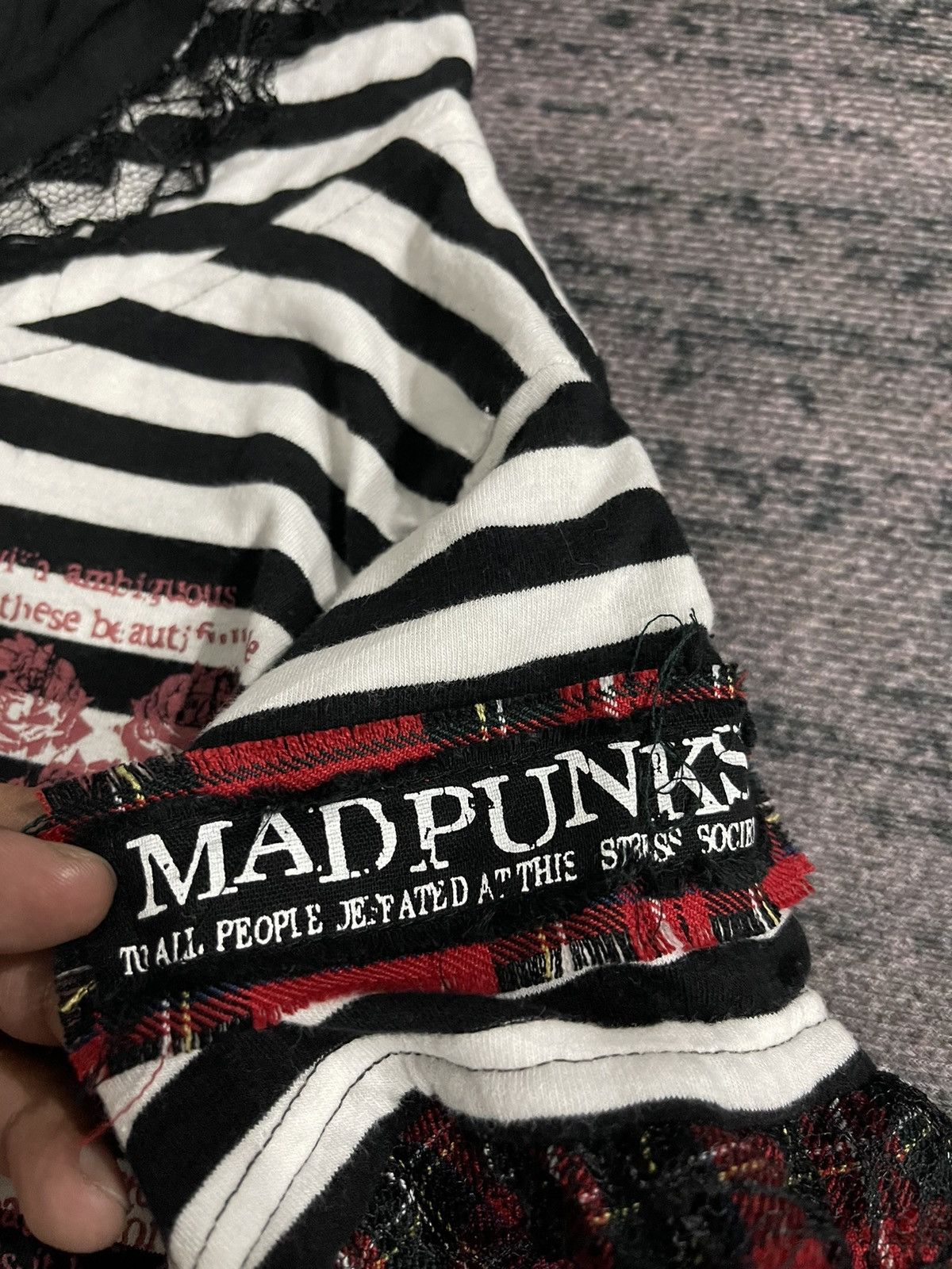 Japanese Brand 📌Binding Offer📌Vintage Mad Punk Girl Longsleeve Hoodie Size M / US 6-8 / IT 42-44 - 12 Thumbnail