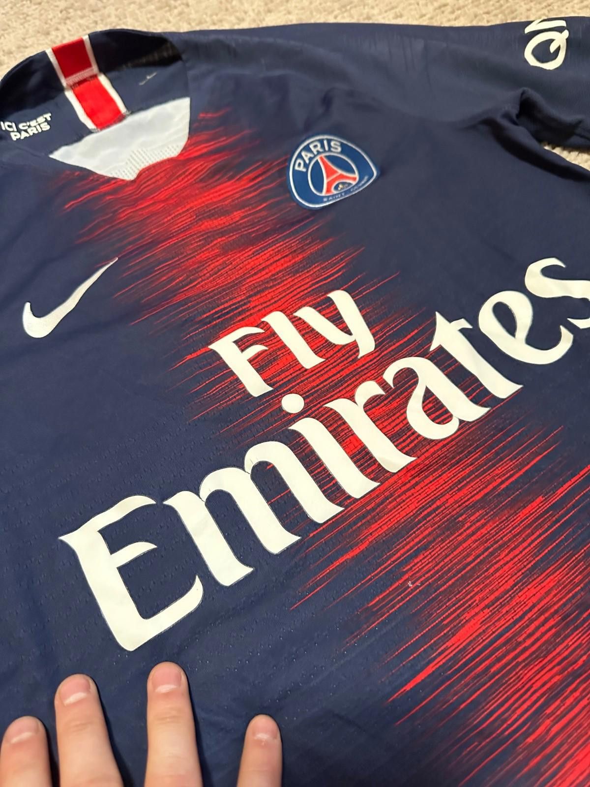 Nike PSG 2018/2019 HOME FOOTBALL SHIRT NIKE SOCCER JERSEY SIZE S Size US S / EU 44-46 / 1 - 4 Thumbnail