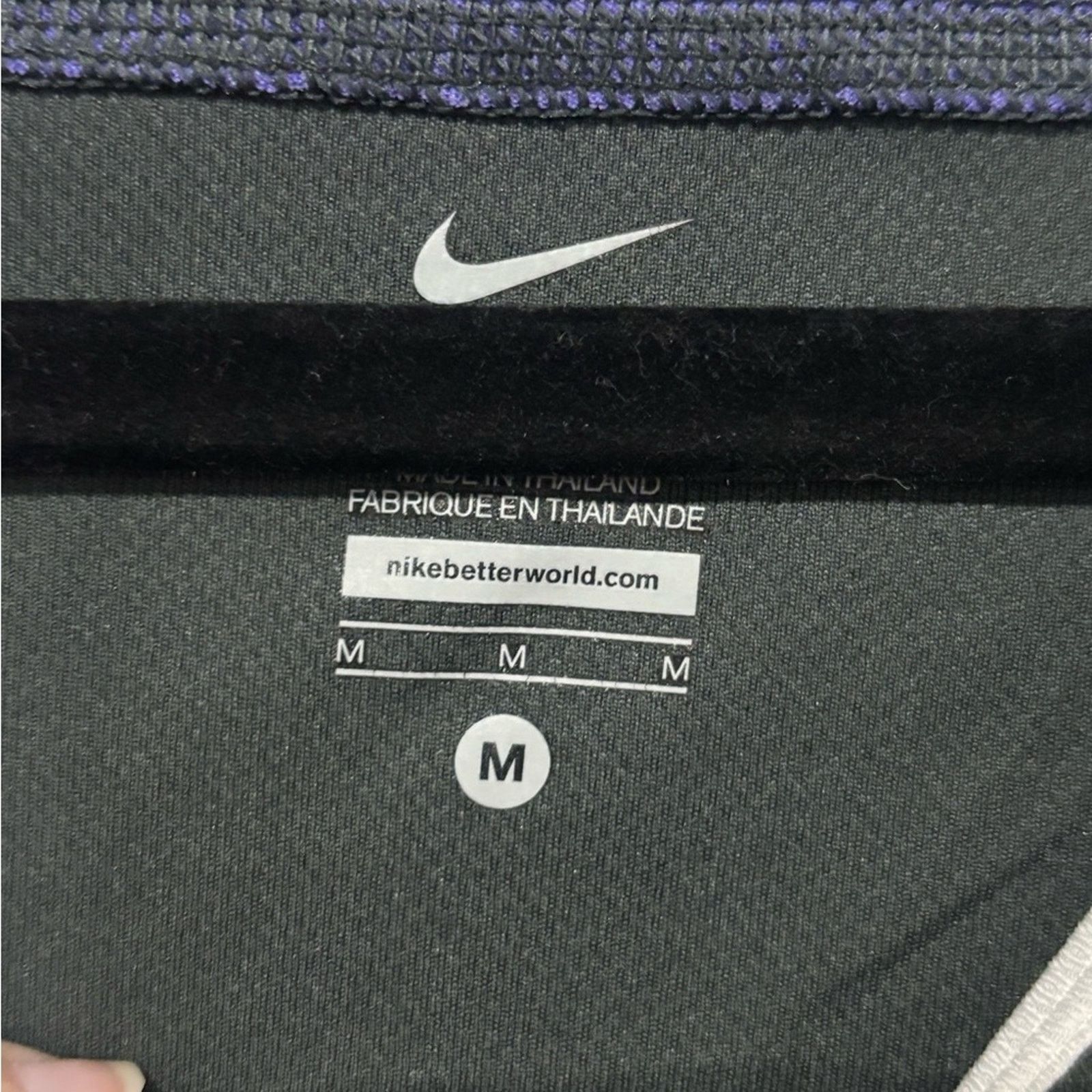 Nike Nike Black and Purple Performance Top Size M / US 6-8 / IT 42-44 - 2 Thumbnail