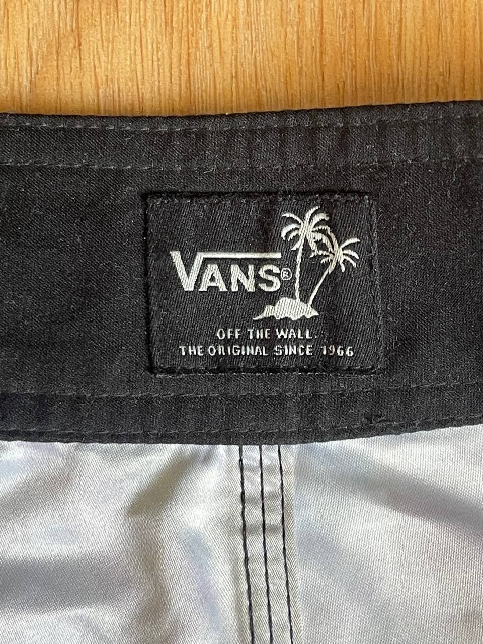 Vans Vans Board Shorts Vintage Size US 34 / EU 50 - 16 Thumbnail