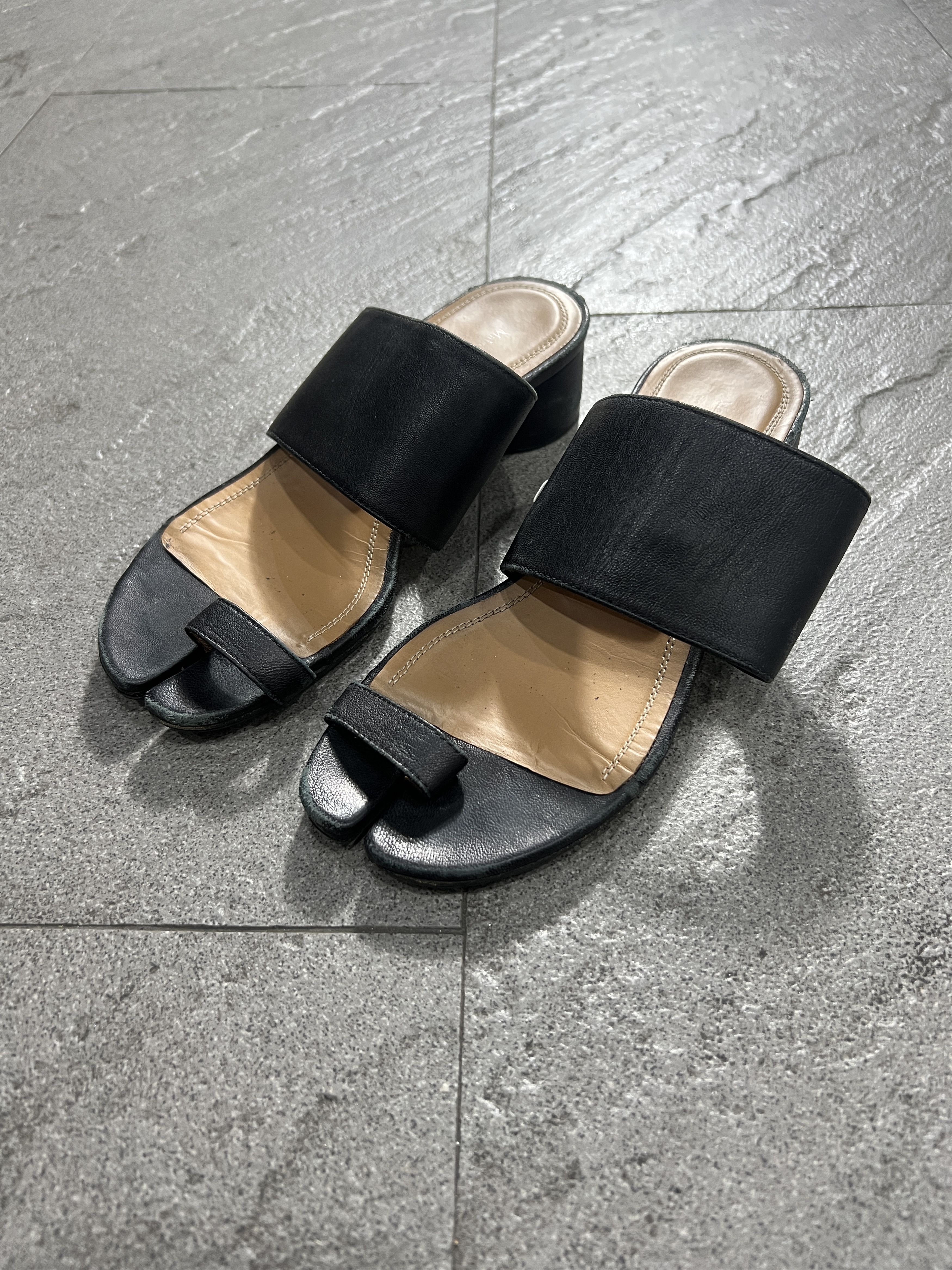 Maison Margiela Maison Margiela 22 Black Tabi Mule Sandals Low Heel EU36 Size US 6 / IT 36 - 4 Thumbnail