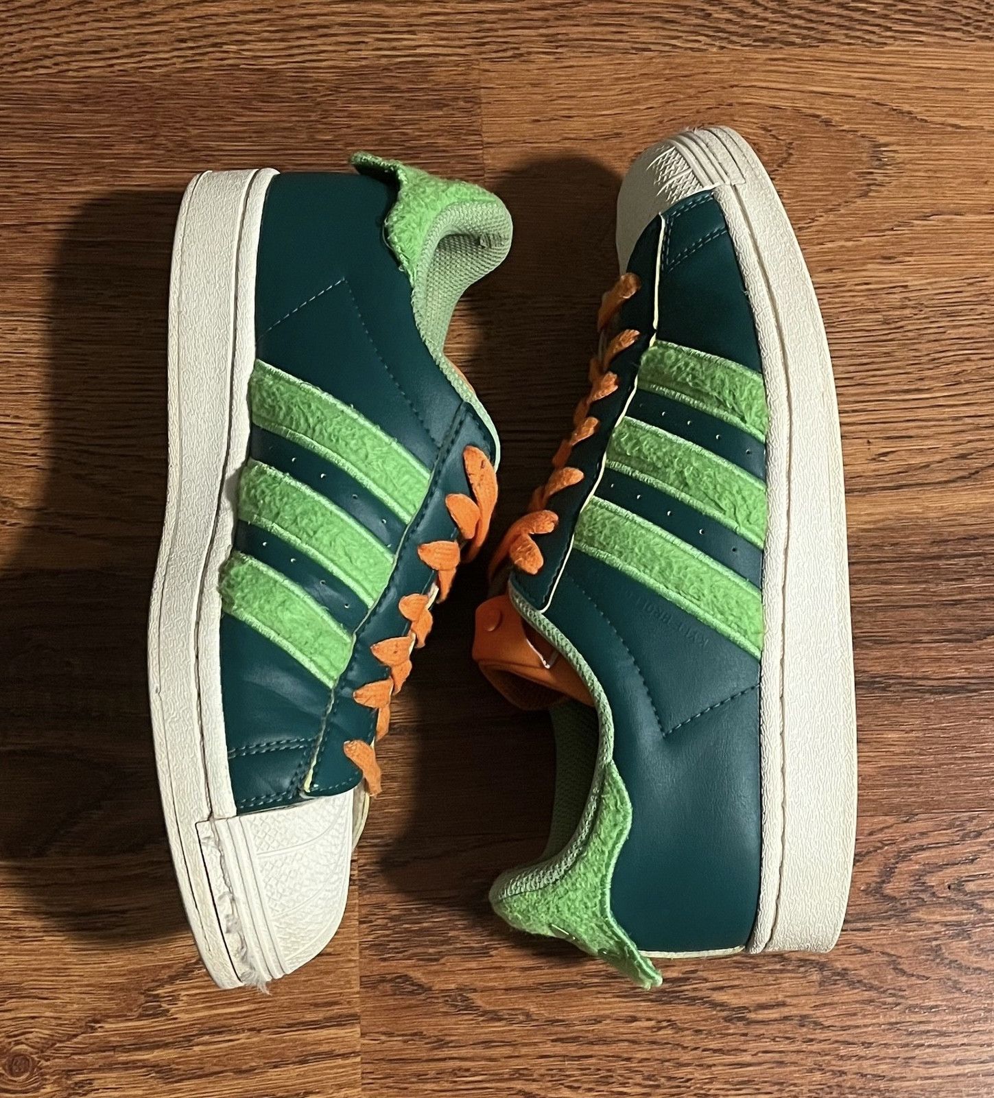 Adidas Adidas Superstar South Park Kyle Green Fuzzy Orange Size US 7 / EU 40 - 2 Thumbnail