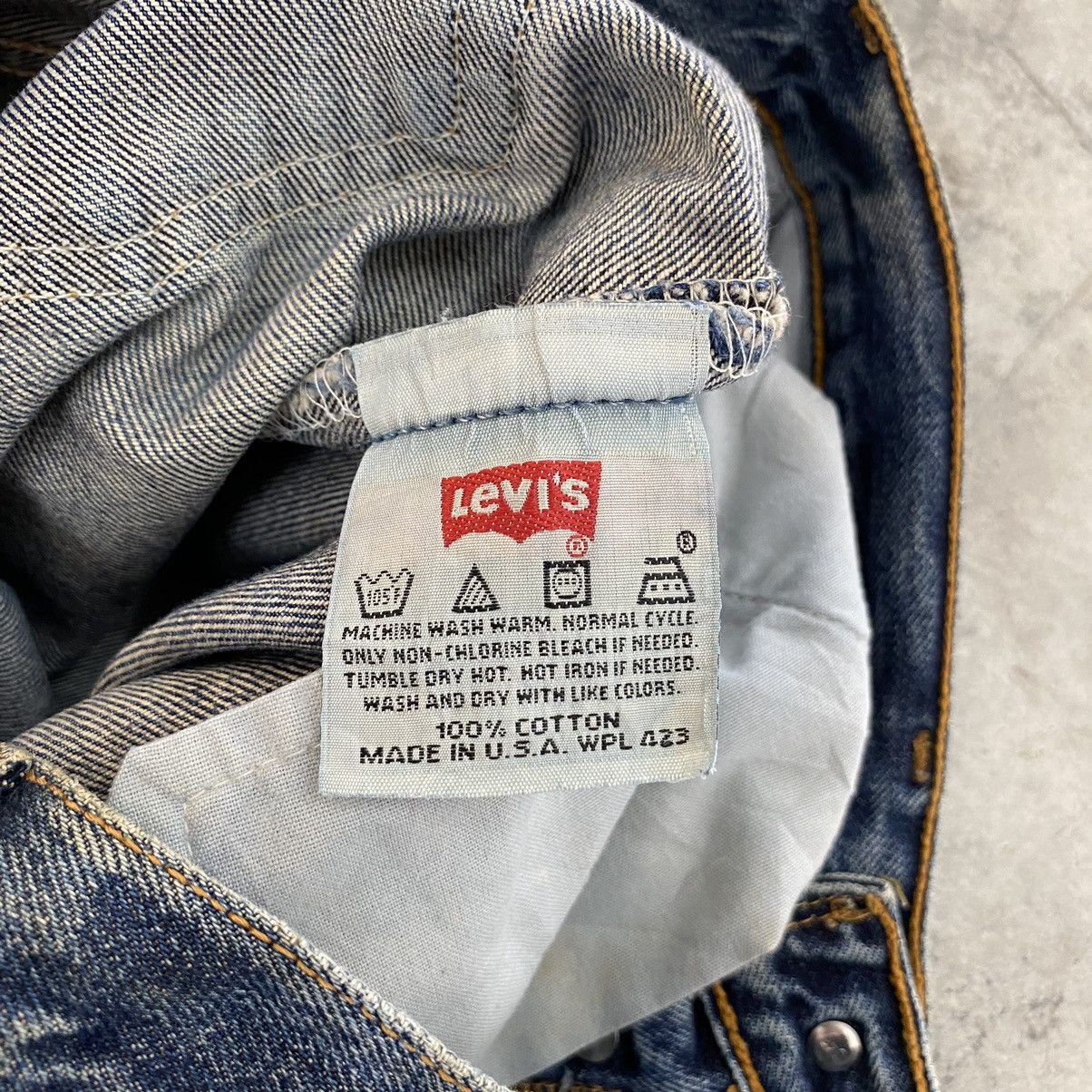 Levi's Vintage 90’s Levis 501 Faded Blue Dirty Denim Jeans Size US 29 - 24 Thumbnail