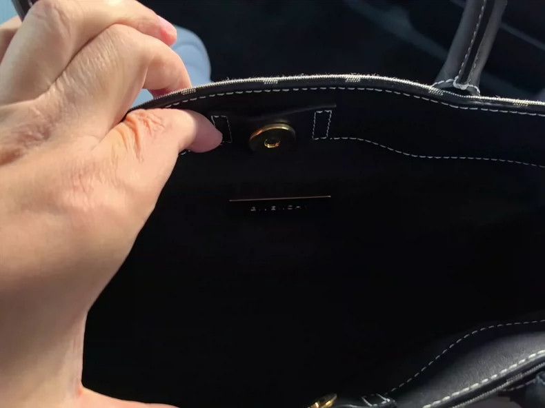 Givenchy Givenchy Handbag (Not Shoulder Strap) Size ONE SIZE - 5 Thumbnail