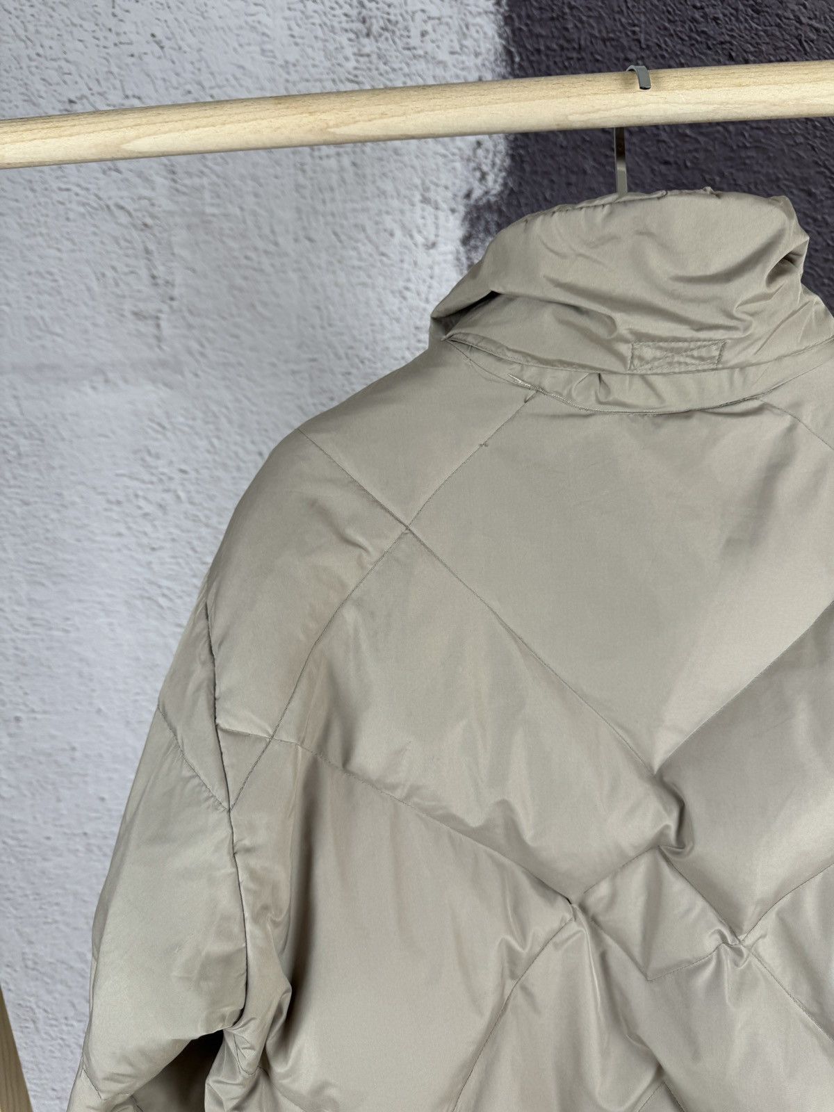 Armani Armani Jeans vintage beige used distressed down jacket Size US XL / EU 56 / 4 - 13 Thumbnail