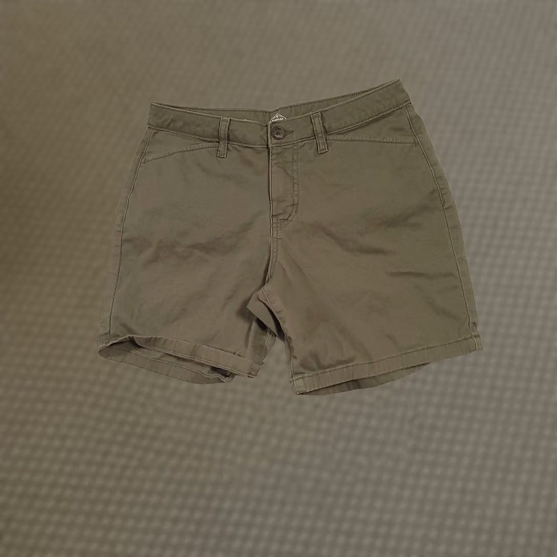 Vintage St. John's Bay Shorts Womens 8 Olive Green 7 Inch Chino Stretch Cotton Casual Flat Front Womens Shorts Size 30" / US 8 / IT 44 - 1 Thumbnail