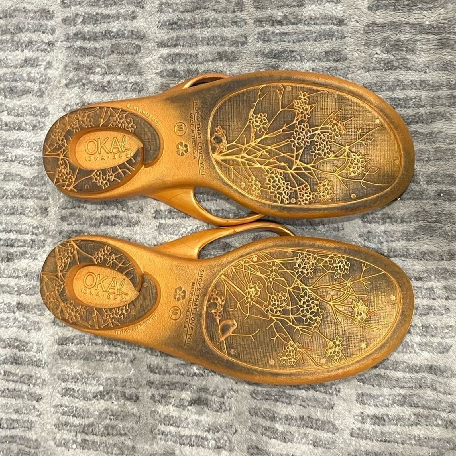 Vintage Oka B Flip Flops Sandals Side Heel Cup Gold Size 8 Size US 8 / IT 38 - 4 Thumbnail
