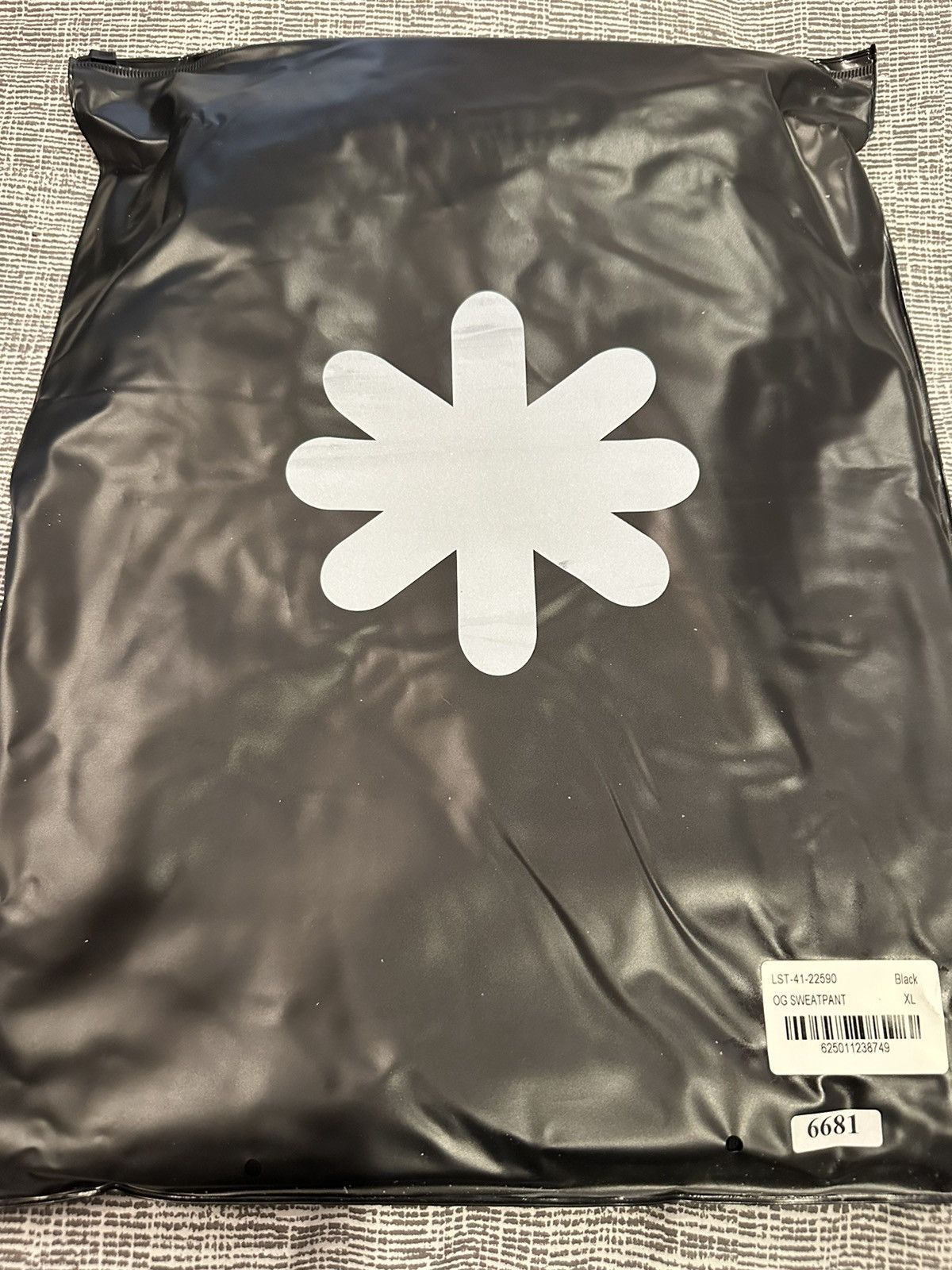 LOSTSHDWS Lostshdws OG Sun logo black sweatpants Size US 36 / EU 52 - 12 Thumbnail