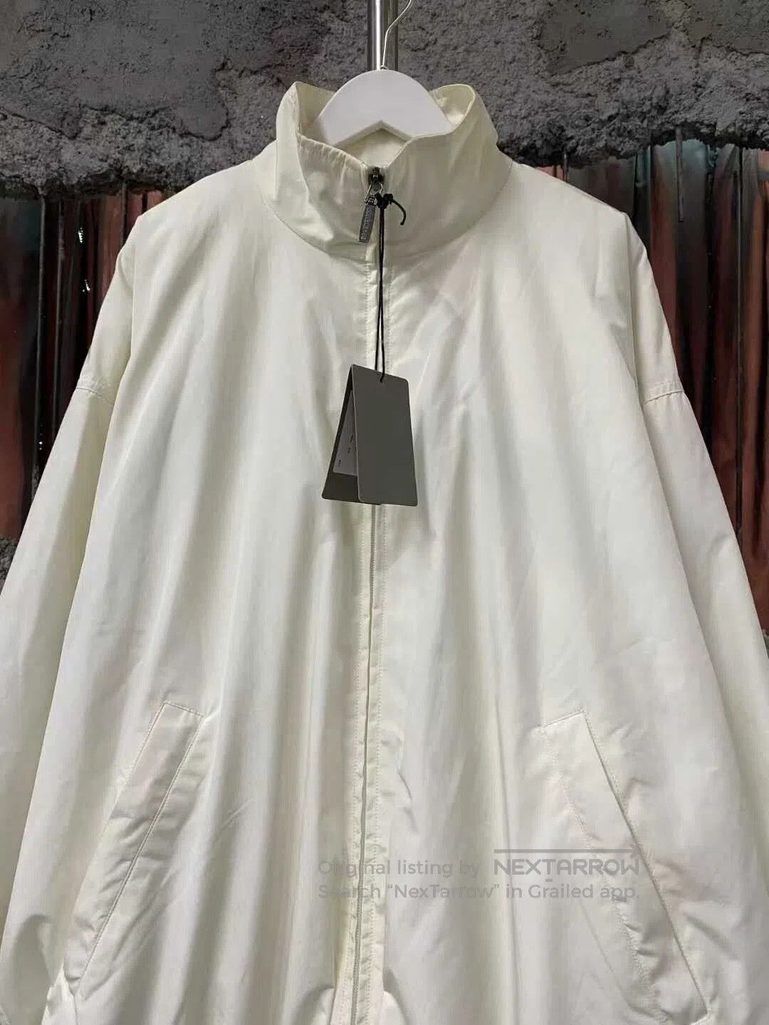 Balenciaga Balenciaga White Embroidered Logo Fleece Jacket. Size XS / US 0-2 / IT 36-38 - 2 Thumbnail
