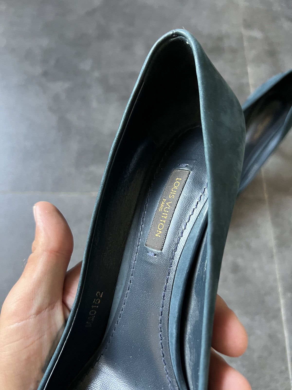 Louis Vuitton Rare Louis Vuitton gradient suede leather logo heels Size US 7.5 / IT 37.5 - 3 Thumbnail