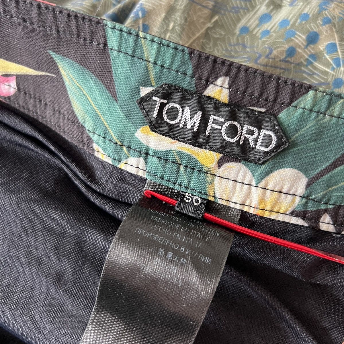 Tom Ford 🔥🔥 Tom Ford Orchid Print Shorts Size US 34 / EU 50 - 9 Thumbnail
