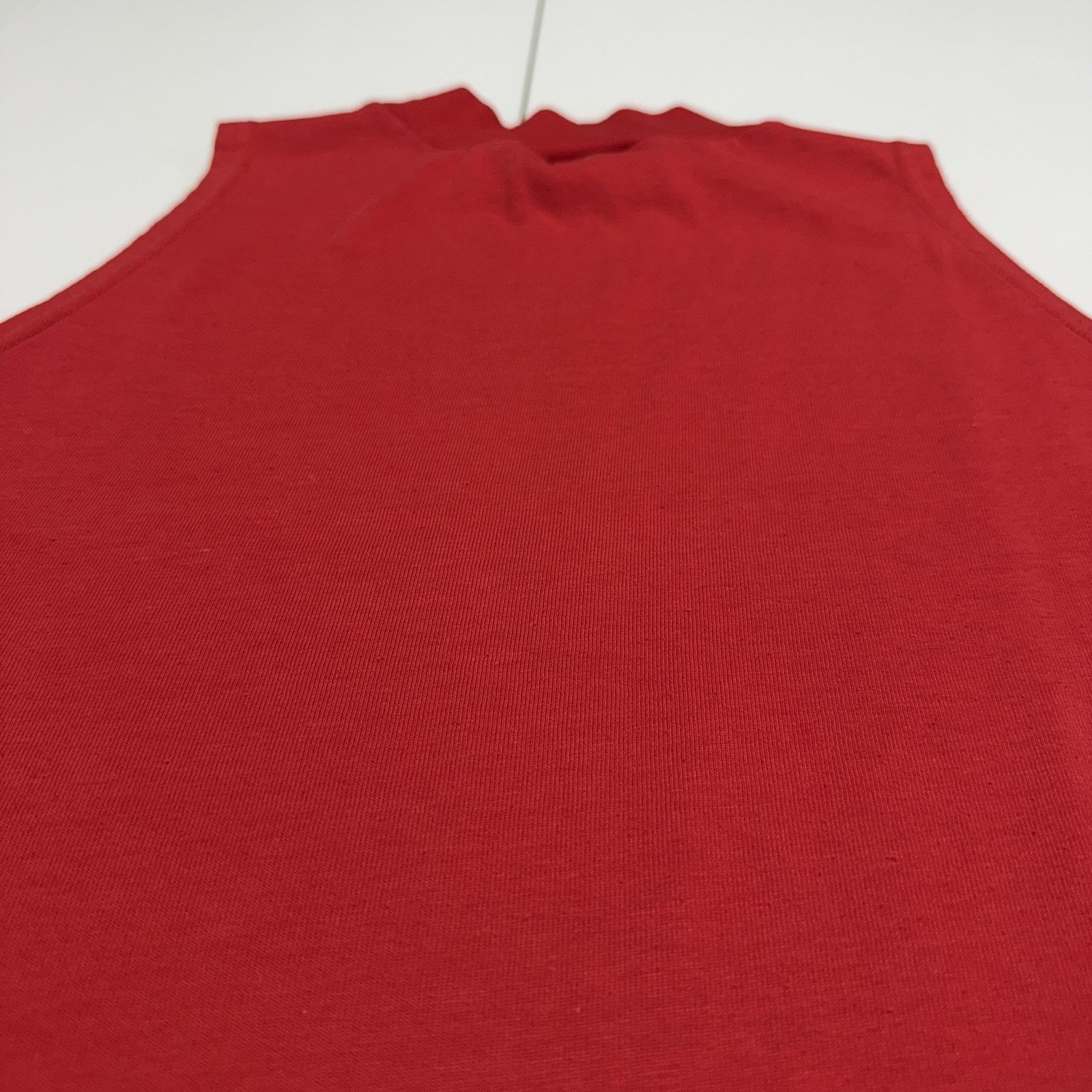 Vintage Vintage Monarch Knit Tank Top T Shirt Mens Small Red Sleevel Size US S / EU 44-46 / 1 - 8 Thumbnail