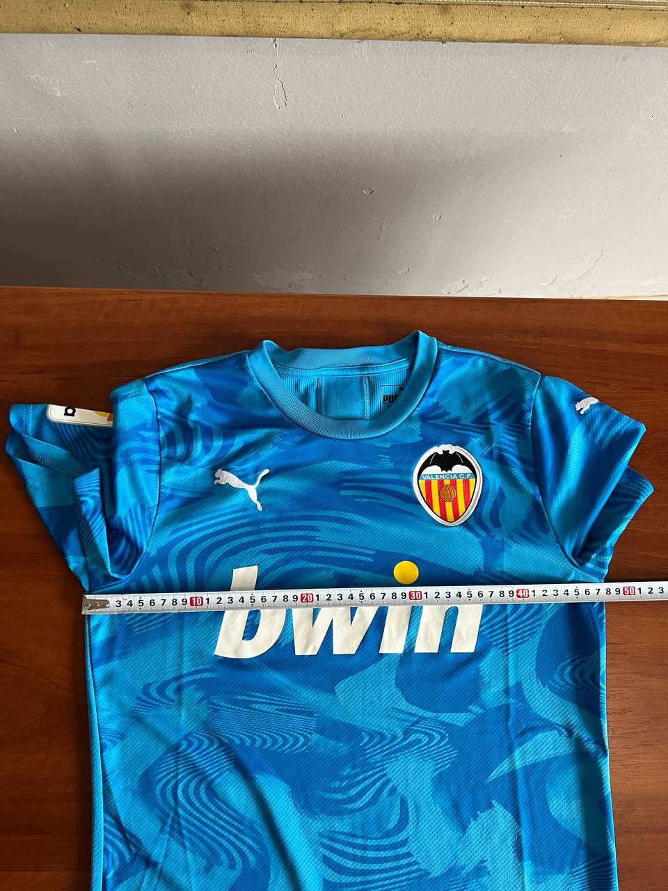 Puma 2019/20 VALENCIA CF THIRD SOCCER JERSEY FOOTBALL SHIRT SZ M Size US M / EU 48-50 / 2 - 16 Thumbnail