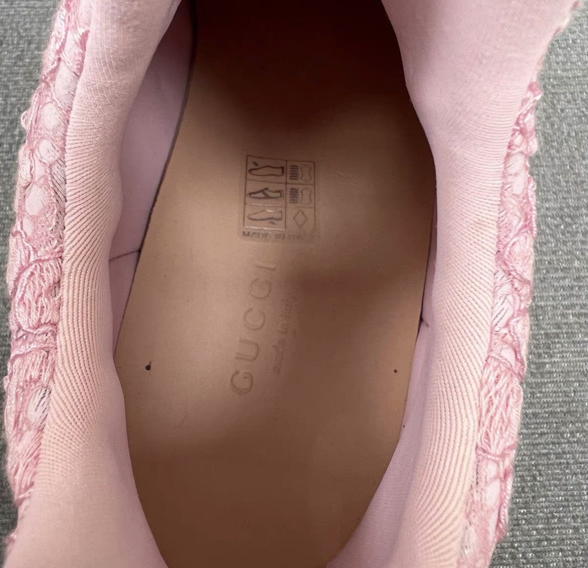 Gucci Gucci Black & Pink Lace Embroidered Women's Casual Sneakers Size US 5 / IT 35 - 8 Thumbnail