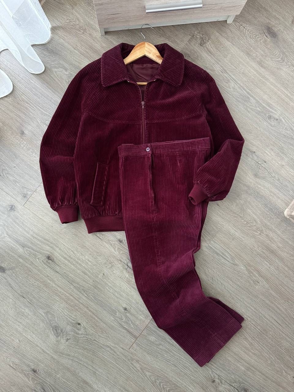 Japanese Brand × Vintage Vintage Switzerland TrackSuit Velvet Red Pants and Jacket Size M / US 6-8 / IT 42-44 - 4 Thumbnail