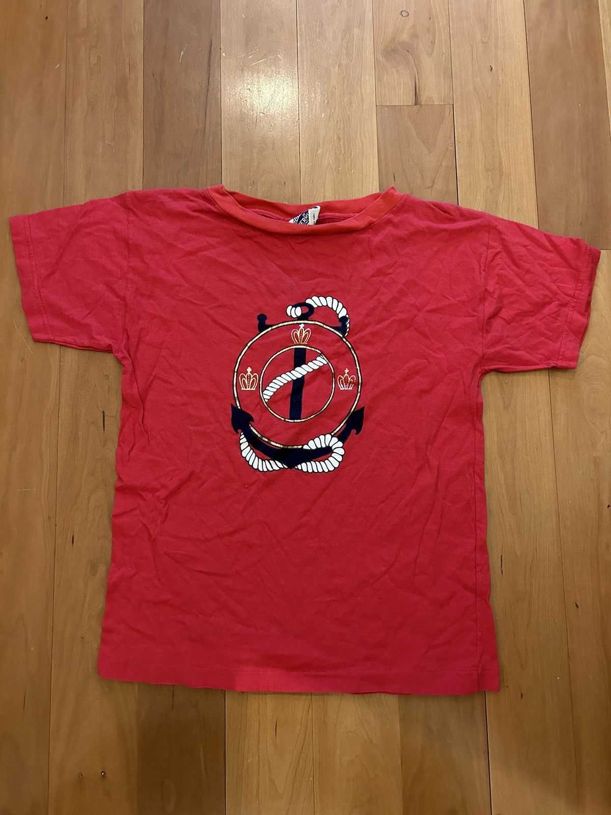 Vintage Vintage Red Graphic Tshirt Size US S / EU 44-46 / 1 - 1 Thumbnail