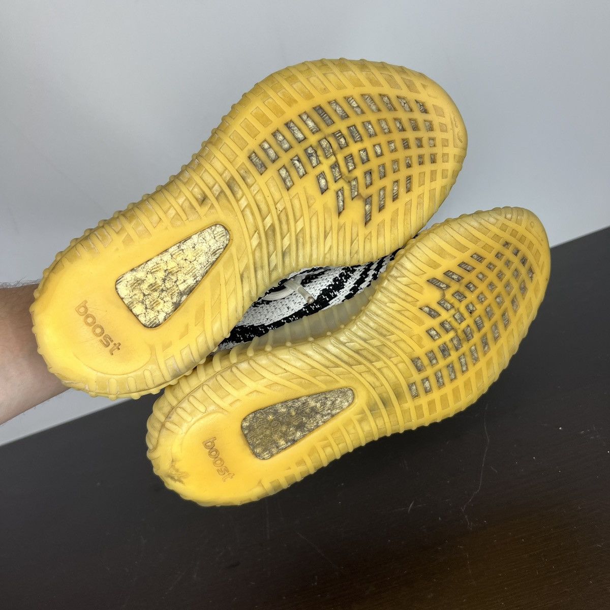 Adidas × Kanye West Adidas Yeezy 350 v2 Zebra shoes Size US 7 / EU 40 - 7 Thumbnail