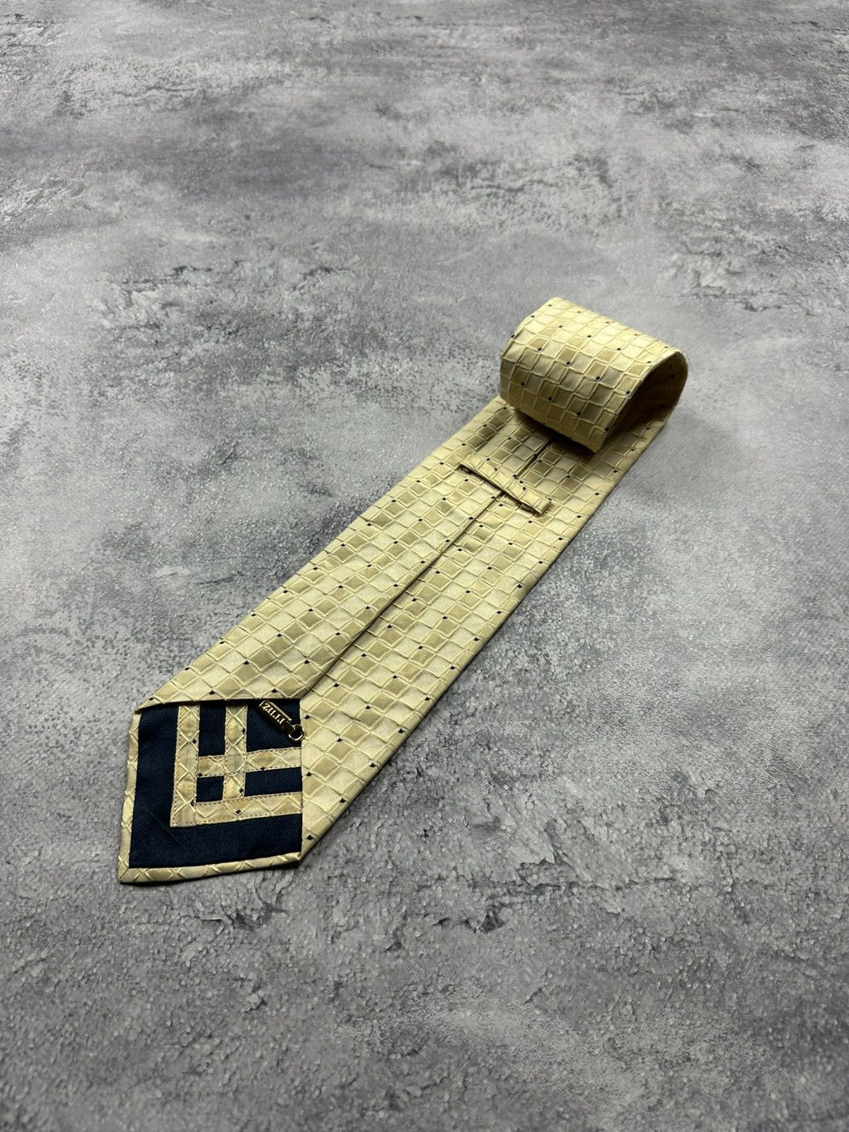 Zilli Zilli Gold Chain Logo Tie Pure Silk Italy Old Money Necktie Size ONE SIZE - 3 Thumbnail