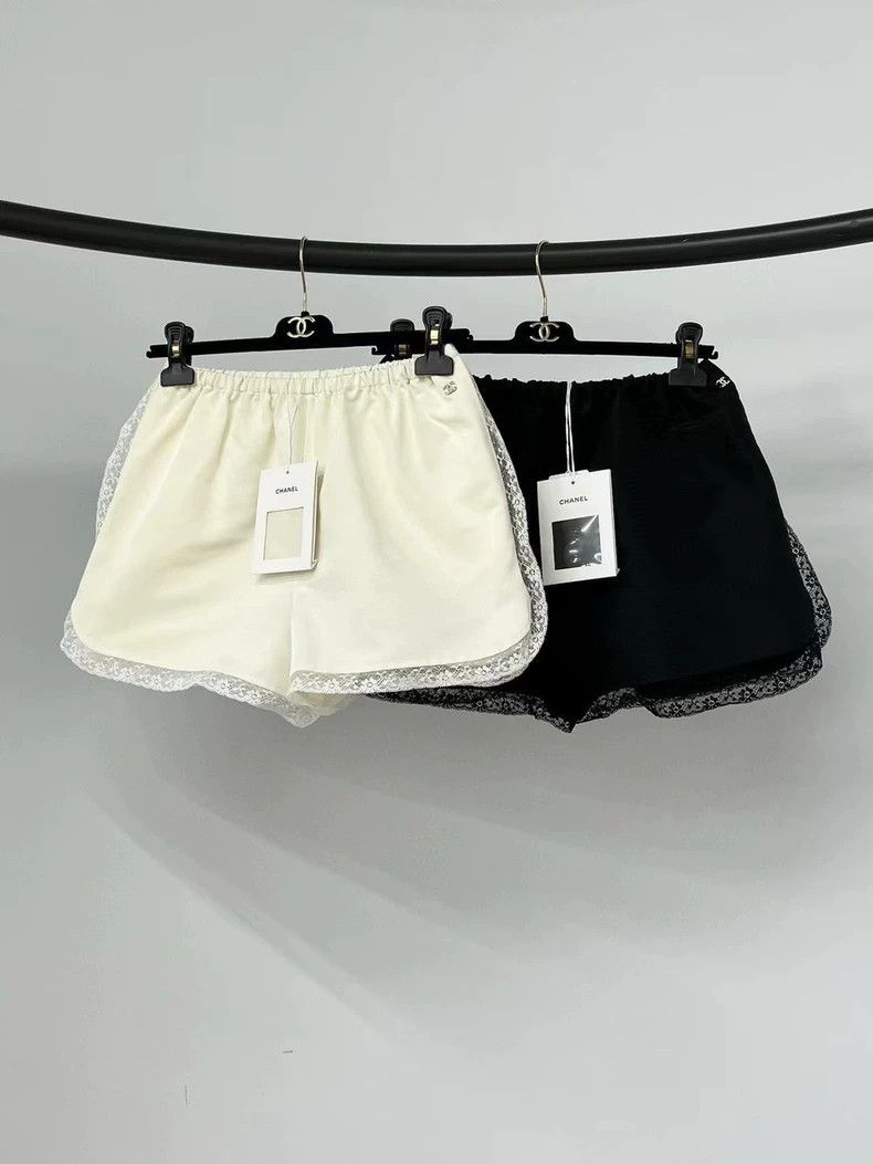 Chanel Chanel 23S popular white lace shorts Size 42" / US 20 - 1 Thumbnail