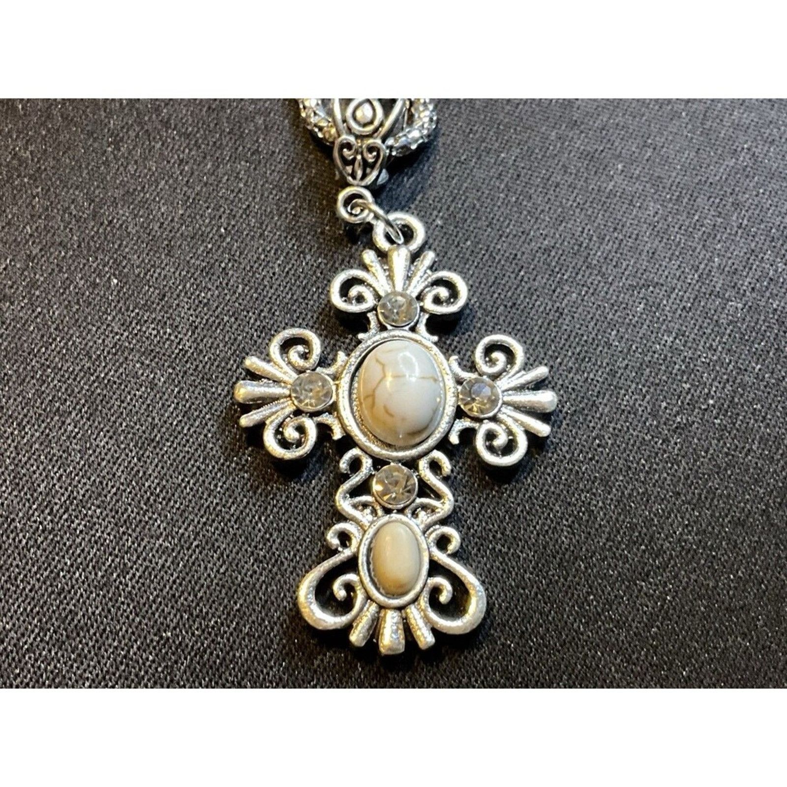 Other Silver Tone 16in Chain Stainless Howlite Cross Pendant Size ONE SIZE - 2 Thumbnail