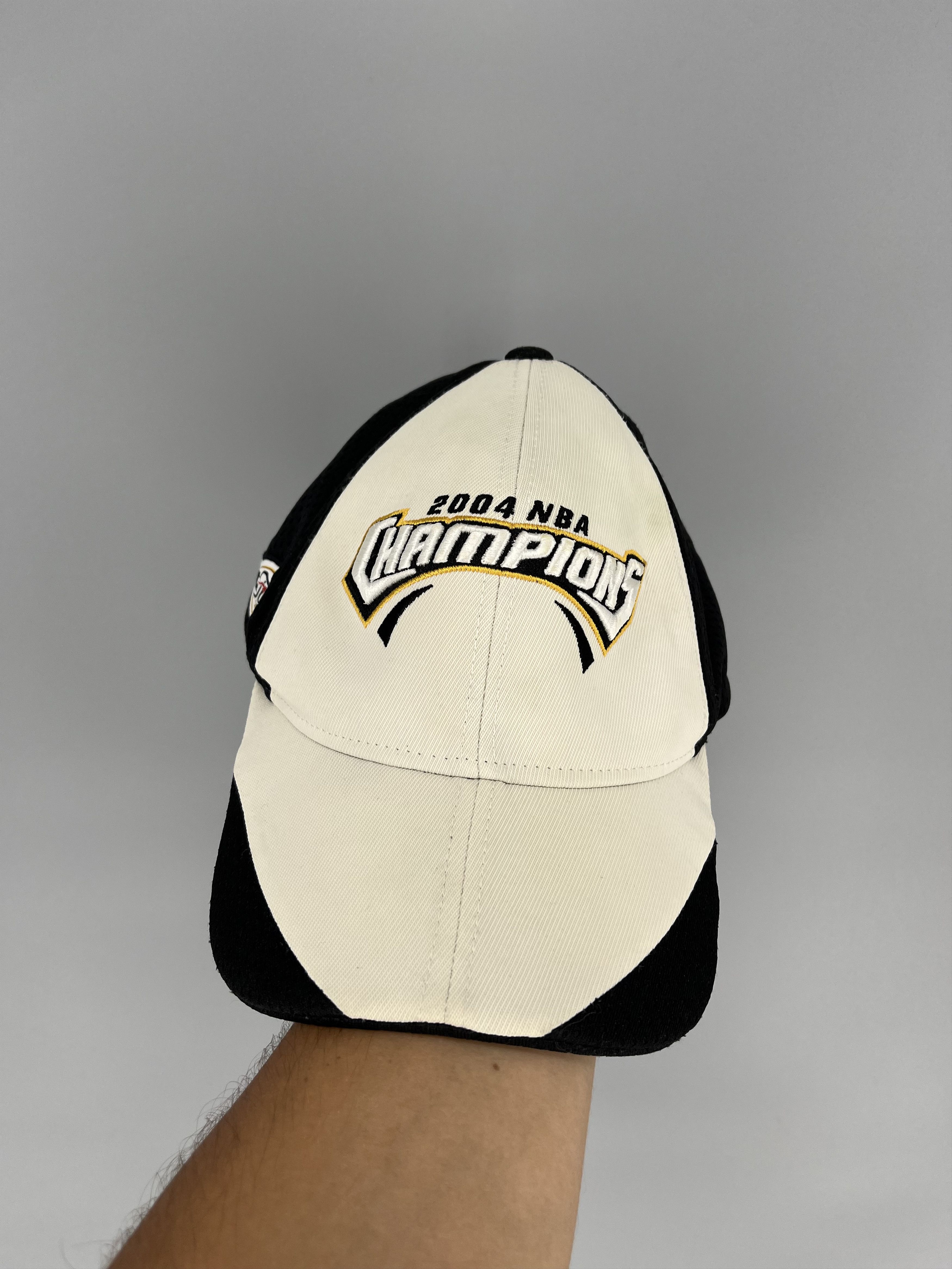 NBA 2004 NBA CHAMPIONS Final Celtics Velcro back hat Reebok Size ONE SIZE - 1 Thumbnail