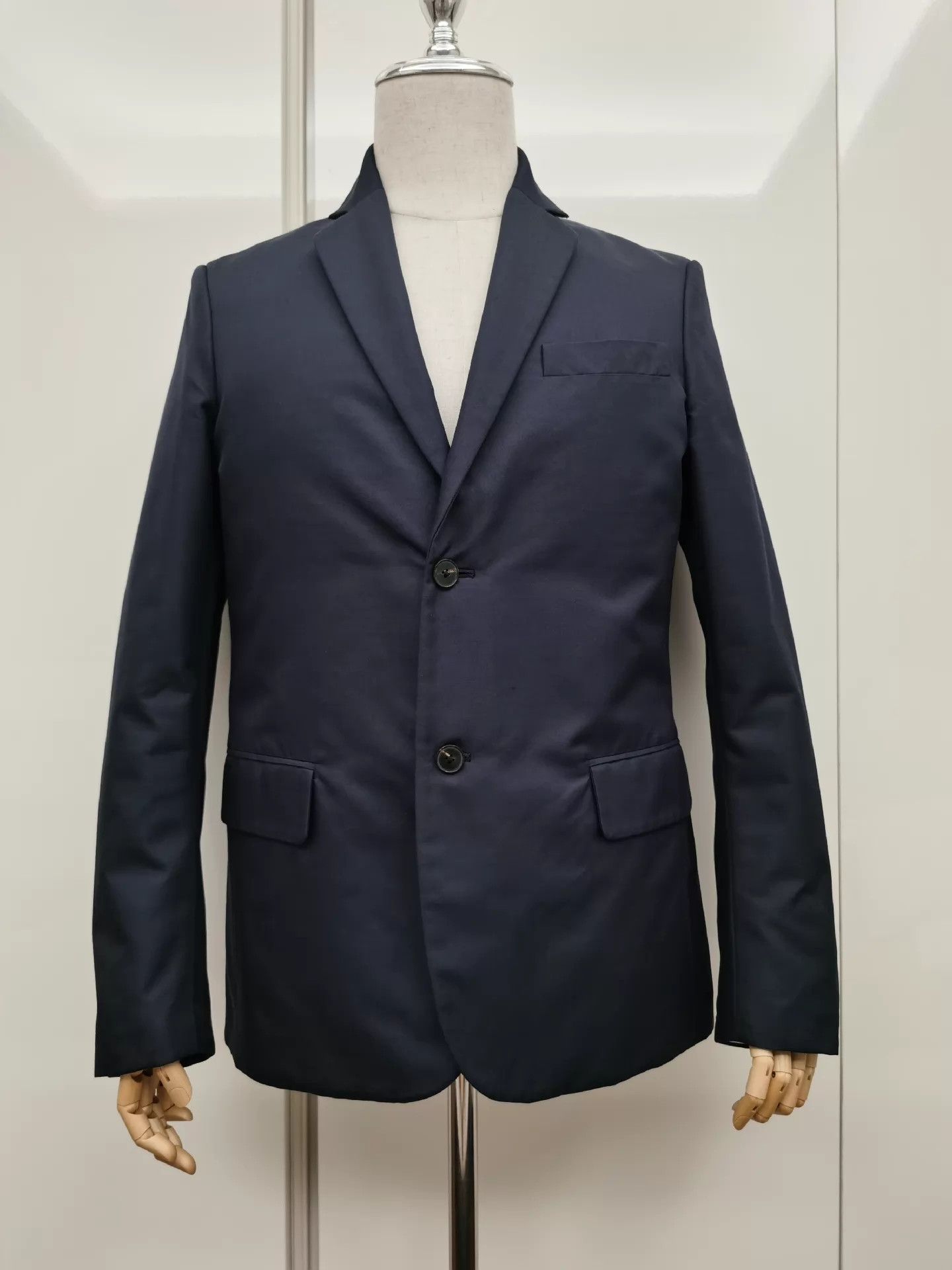 Valentino Valentino down blazer size 48 worn once Size 48R - 1 Thumbnail
