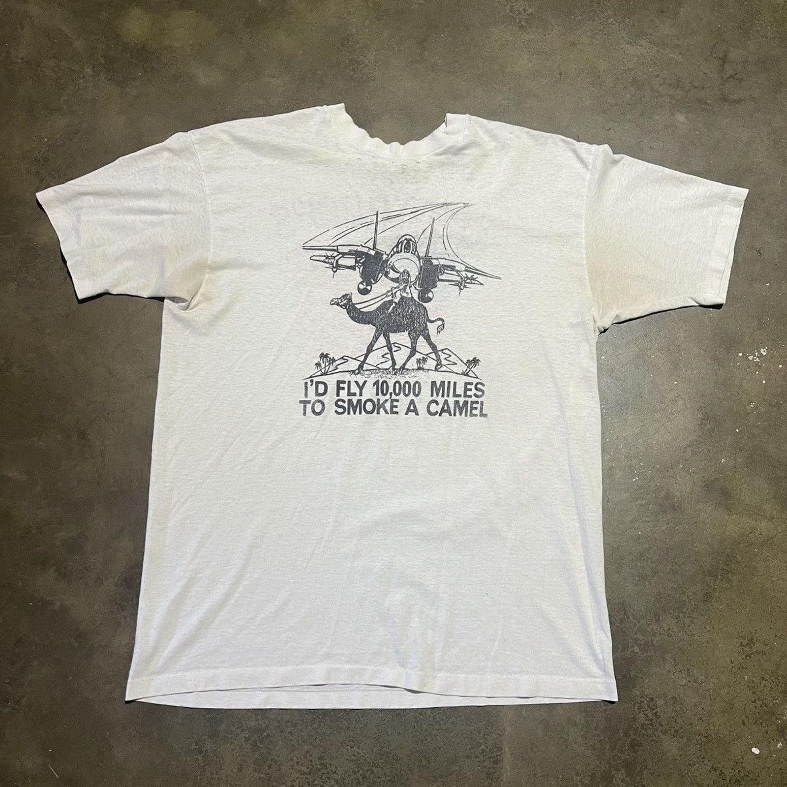 Vintage Vintage 90s I'd Fly 10k Miles To Smoke A Camel White T-Shirt Size US XL / EU 56 / 4 - 1 Thumbnail