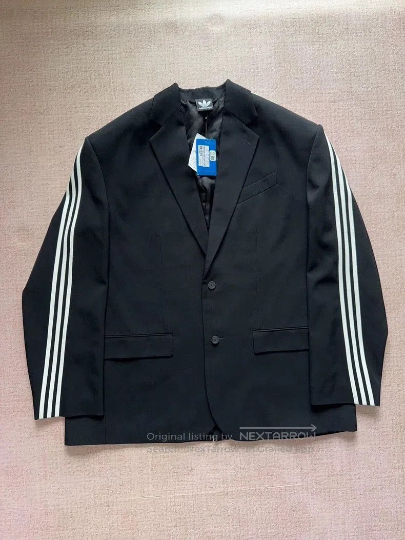 Balenciaga Balenciaga x Adidas Stripe Shoulder Blazer. Size US M / EU 48-50 / 2 - 1 Thumbnail