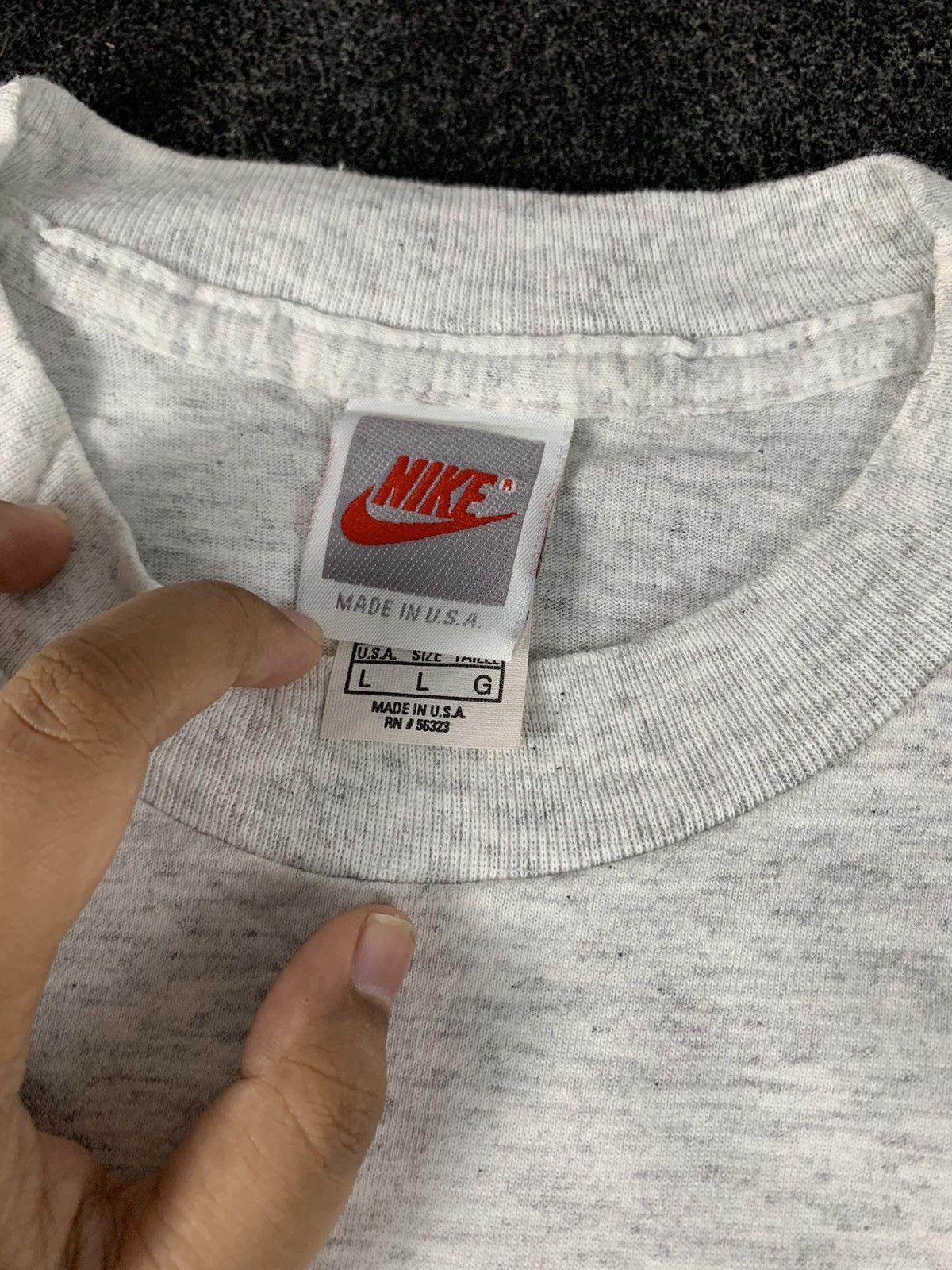 Vintage Vintage 1993 Nike Honolulu Marathon Finisher Tee Size US L / EU 52-54 / 3 - 4 Thumbnail